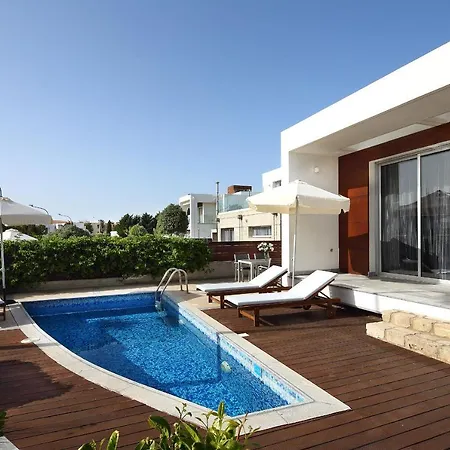 Paradise Cove Luxurious Paphos