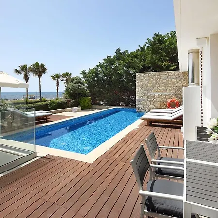 Paradise Cove Luxurious Villa Paphos