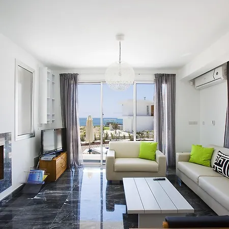 Paradise Cove Luxurious Villa Paphos
